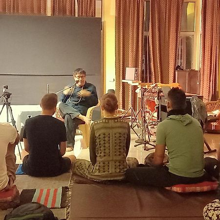 Devi Music Ashram Panzió Risikés Kültér fotó