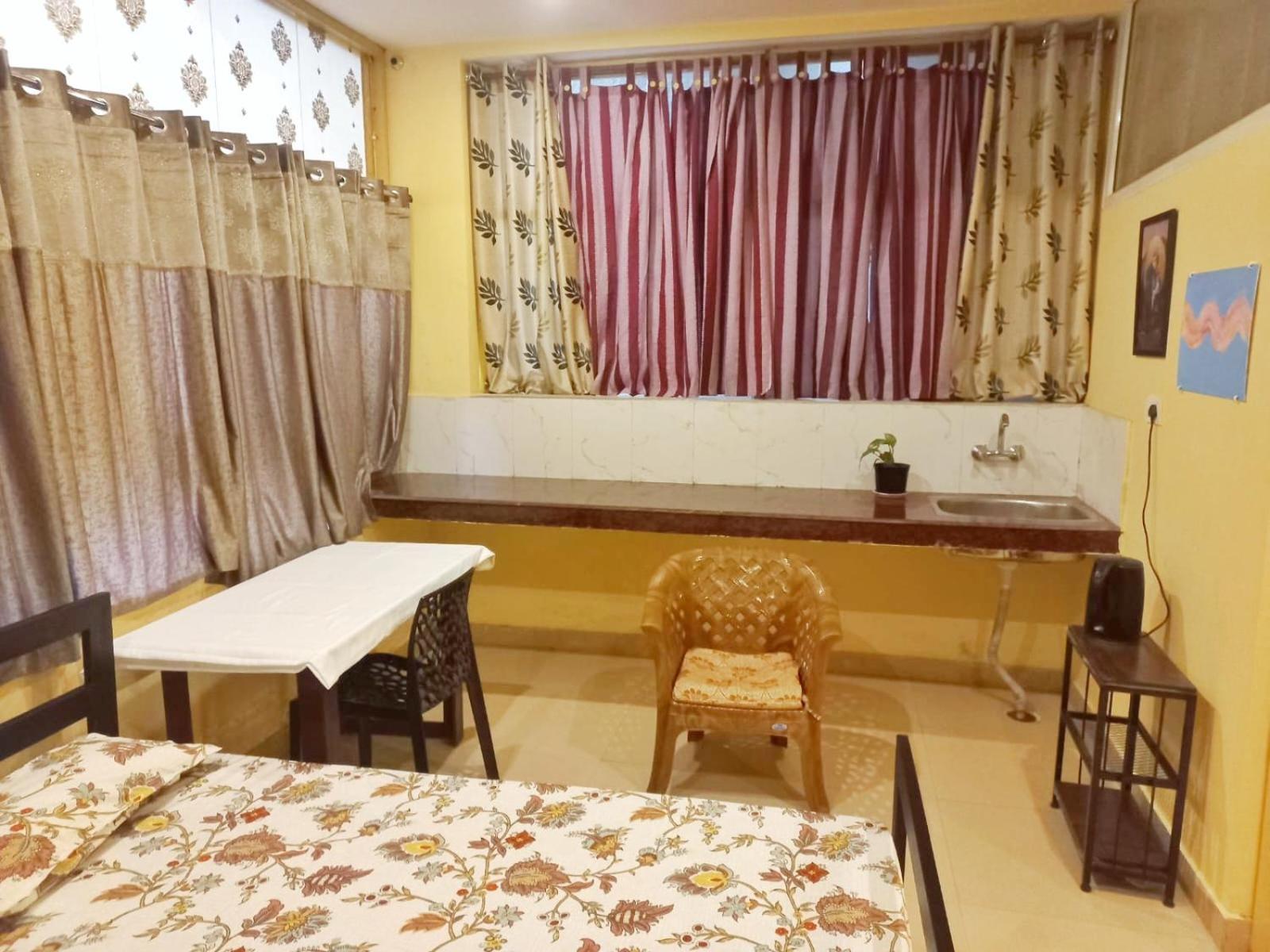 Devi Music Ashram Panzió Risikés Kültér fotó